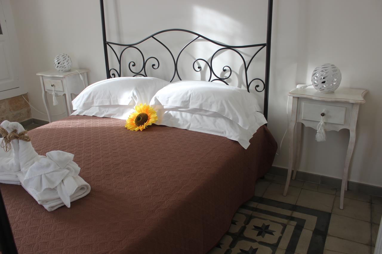 Bed and Breakfast Dimora Girolamo Полиньяно-а-Маре Экстерьер фото