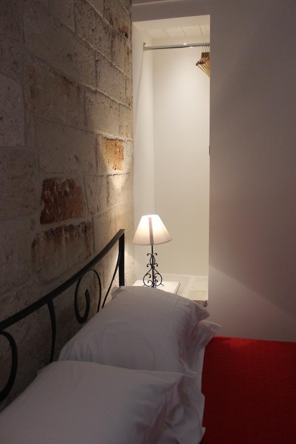 Bed and Breakfast Dimora Girolamo Полиньяно-а-Маре Экстерьер фото