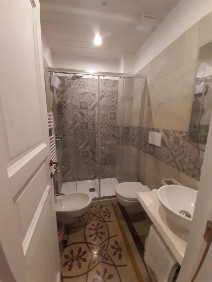 Bed and Breakfast Dimora Girolamo Полиньяно-а-Маре Экстерьер фото