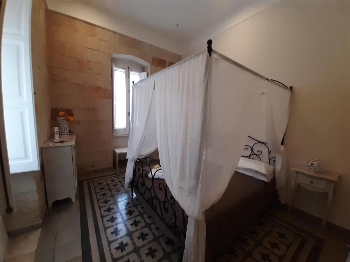 Bed and Breakfast Dimora Girolamo Полиньяно-а-Маре Экстерьер фото